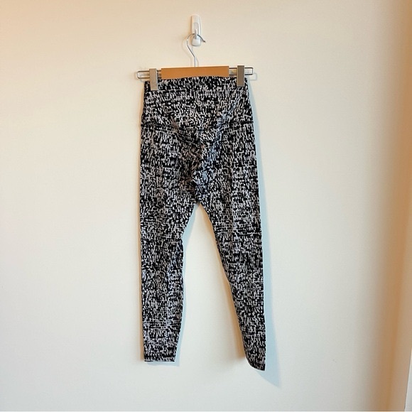 lululemon athletica Pants - Lululemon Align Pant II 25"Urban Block Ice Grey Black Size 4